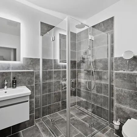 Limehome Bahlenstr *