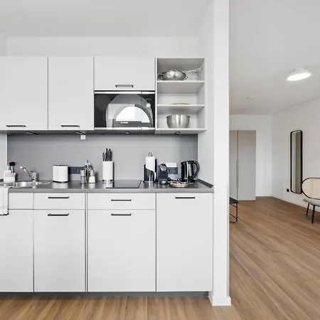 Limehome Bahlenstr 아파트